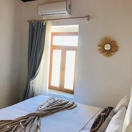 Alacatibutikotelim Hotel 3*